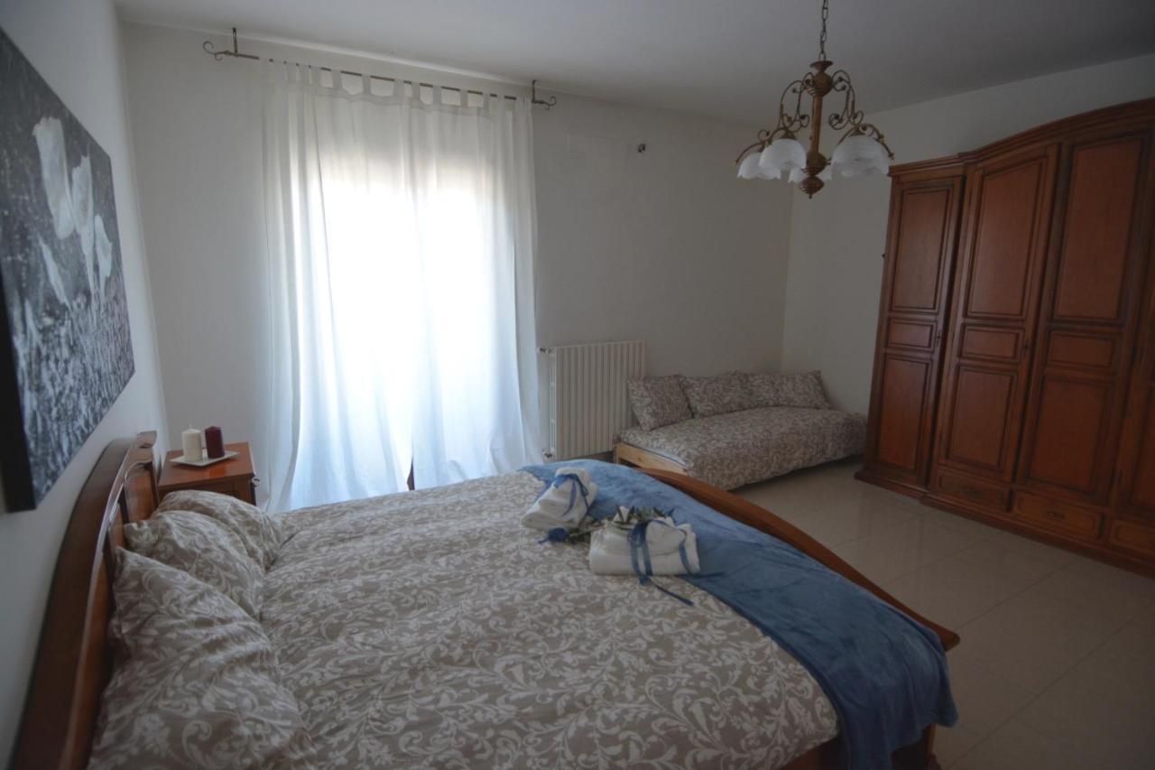"La Casa Di Mariagrazia" Appartamento 4 Locali Sammichele Di Bari Bagian luar foto