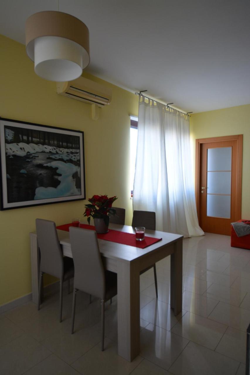"La Casa Di Mariagrazia" Appartamento 4 Locali Sammichele Di Bari Bagian luar foto