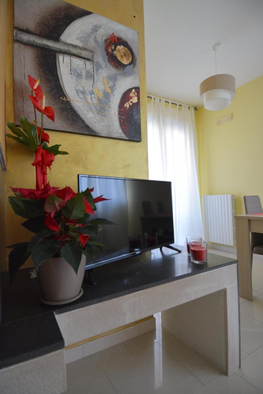 "La Casa Di Mariagrazia" Appartamento 4 Locali Sammichele Di Bari Bagian luar foto