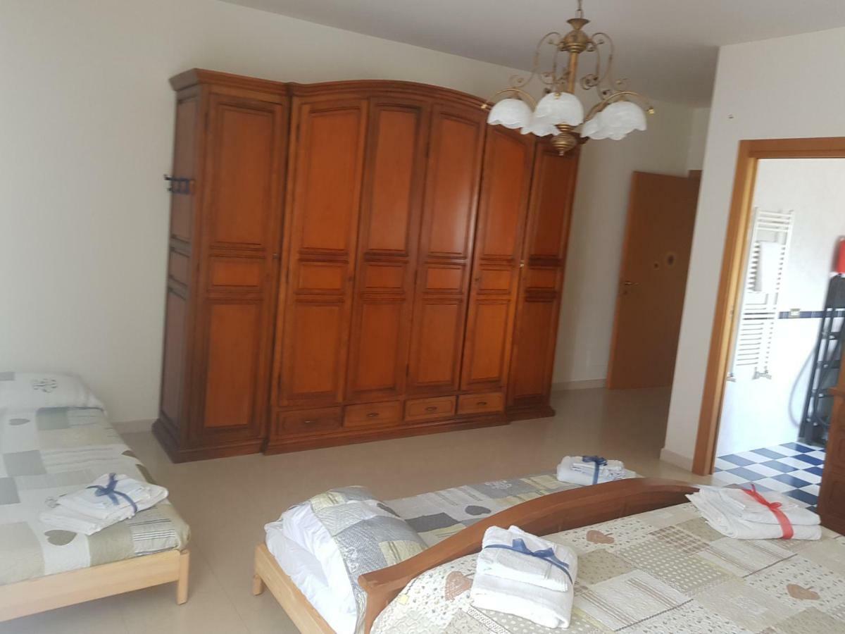 "La Casa Di Mariagrazia" Appartamento 4 Locali Sammichele Di Bari Bagian luar foto